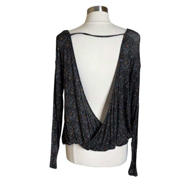 Free People Tops - Free People Printed Surplice Back Long Sleeve Lightweight Top Women’s Size Small
